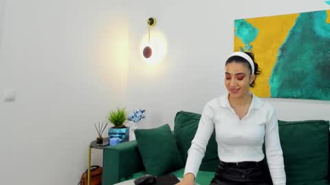 Snapshot of maya_rogerss chatting on 01.21.25 Maya online show from 01.21.25