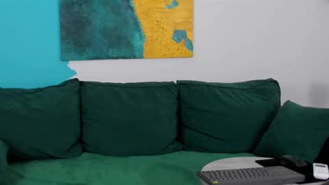 Snapshot of maya_rogerss chatting on 01.23.25 Maya online show from 01.23.25