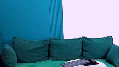 Snapshot of maya_rogerss chatting on 02.11.25 Maya online show from 02.11.25