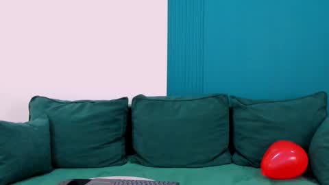 Snapshot of maya_rogerss chatting on 02.14.25 Maya online show from 02.14.25