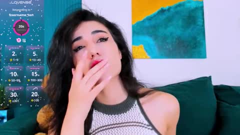 Snapshot of maya_rogerss chatting on 10.16.25 Maya online show from 10.16.25