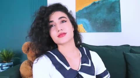 Snapshot of maya_rogerss chatting on 11.04.25 Maya online show from 11.04.25