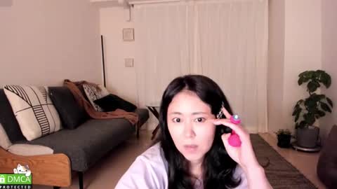 Snapshot of maybenanako chatting on 11.15.25 Nanako online show from 11.15.25