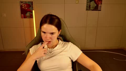 maybloom_ online show from 11.22.25