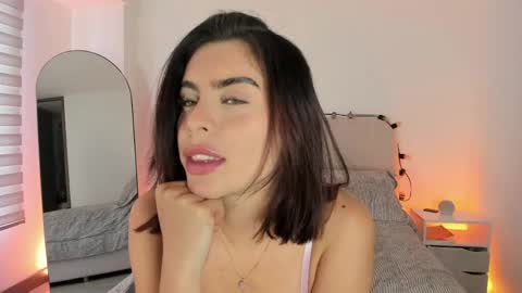 Snapshot of mayli_xx chatting on 04.23.26 ALIS online show from 04.23.26