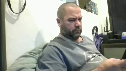 Snapshot of mayoramx chatting on 03.26.26 Dad bod 43 online show from 03.26.26