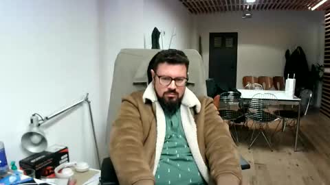 Snapshot of maythe4bwu chatting on 10.26.25 maythe4bwu online show from 10.26.25