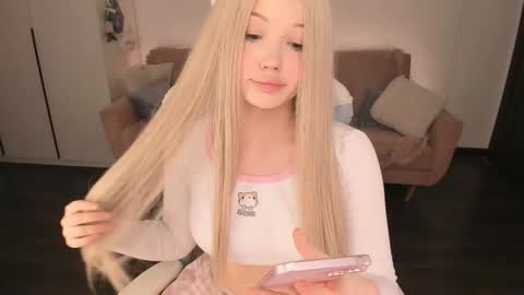 Snapshot of mayya_cuute chatting on 02.01.26 Mila online show from 02.01.26