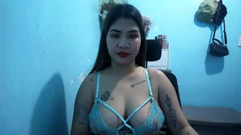 Snapshot of mazikeen_mazee chatting on 04.15.26 mazikeen_mazee online show from 04.15.26