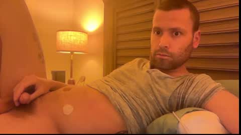 Snapshot of mbnc chatting on 12.01.25 lol online show from 12.01.25