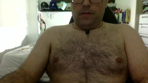 Snapshot of mbotve chatting on 06.21.26 VzlaMan online show from 06.21.26