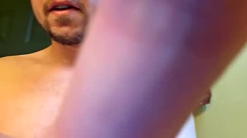 Snapshot of mclovinmackay chatting on 11.23.25 mclovinmackay online show from 11.23.25