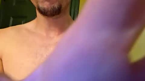 Snapshot of mclovinmackay chatting on 02.06.26 mclovinmackay online show from 02.06.26