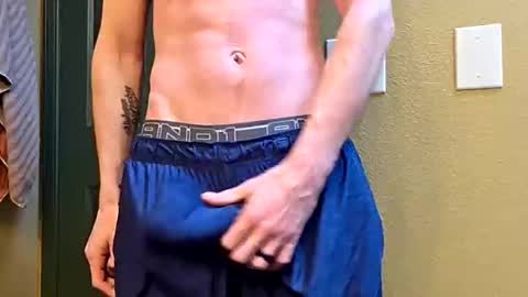 mclovinmackay online show from 03.29.26