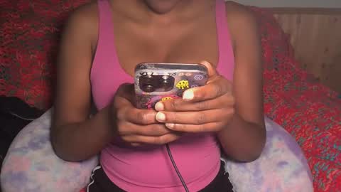 Snapshot of mctiities chatting on 10.05.25 BabeNoire online show from 10.05.25