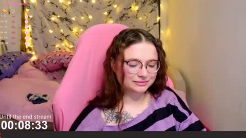 Snapshot of me_hanna chatting on 01.24.25 Hanna online show from 01.24.25