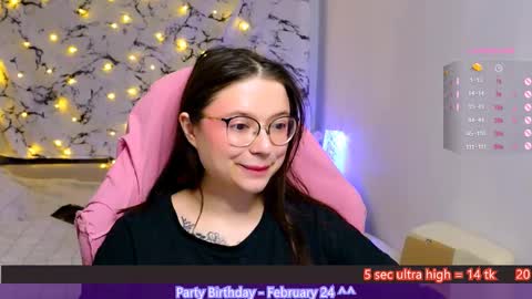 Snapshot of me_hanna chatting on 02.22.25 Hanna online show from 02.22.25