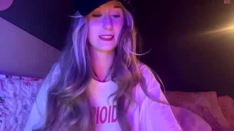 Snapshot of meadowmoon3 chatting on 01.19.26 meadowmoon3 online show from 01.19.26