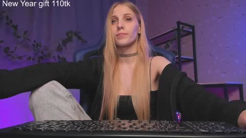 Snapshot of meandmaboy chatting on 12.27.24 Anna online show from 12.27.24