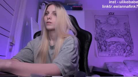 Snapshot of meandmaboy chatting on 10.05.25 Anna online show from 10.05.25