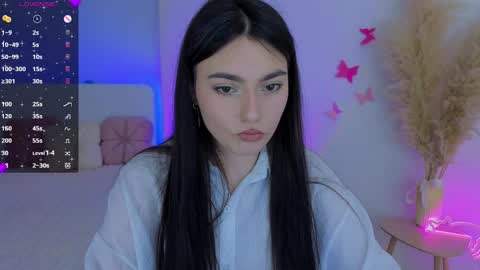 Dina online show from 04.24.26