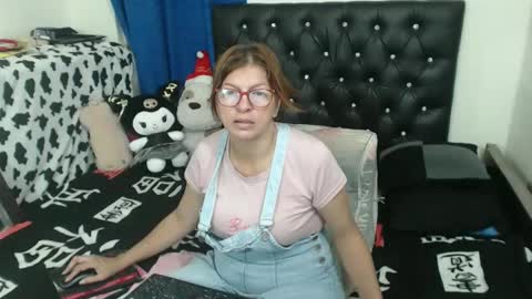 Snapshot of medusalilith69 chatting on 11.27.25 Natalia online show from 11.27.25