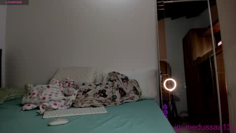 medussa13 online show from 12.23.24