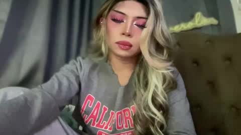 Snapshot of meetmehalfway888 chatting on 09.22.25 GODDESS OF ALL GODDESSES online show from 09.22.25