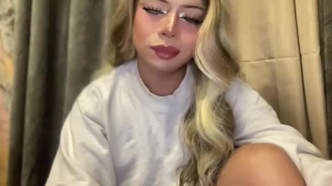 Snapshot of meetmehalfway888 chatting on 10.03.25 GODDESS OF ALL GODDESSES online show from 10.03.25