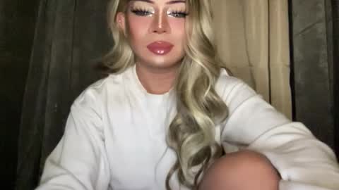 Snapshot of meetmehalfway888 chatting on 10.11.25 GODDESS OF ALL GODDESSES online show from 10.11.25