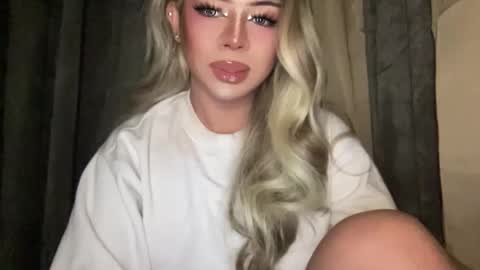 Snapshot of meetmehalfway888 chatting on 11.25.25 GODDESS OF ALL GODDESSES online show from 11.25.25