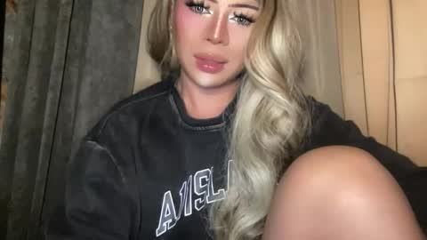 Snapshot of meetmehalfway888 chatting on 01.13.26 GODDESS OF ALL GODDESSES online show from 01.13.26