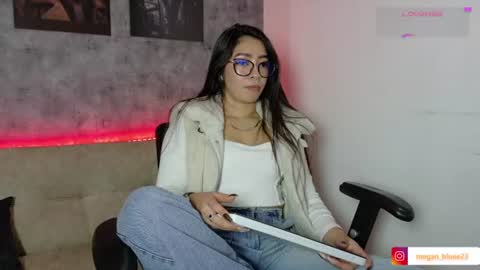 Snapshot of megan_bluee_ chatting on 06.29.26 Megan Bluee online show from 06.29.26