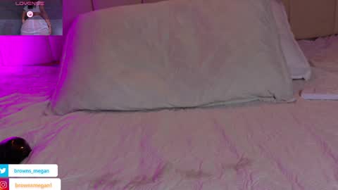 Megan  online show from 04.28.26