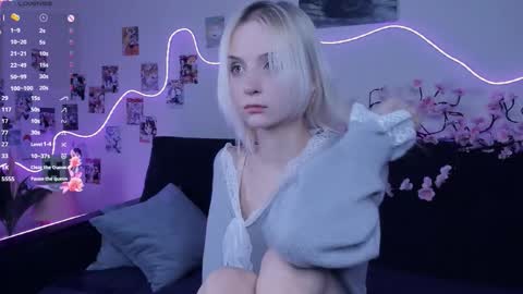 Snapshot of megan_chan chatting on 12.19.25 Megan and Anna online show from 12.19.25