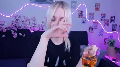 Snapshot of megan_chan chatting on 01.17.26 Megan and Anna online show from 01.17.26