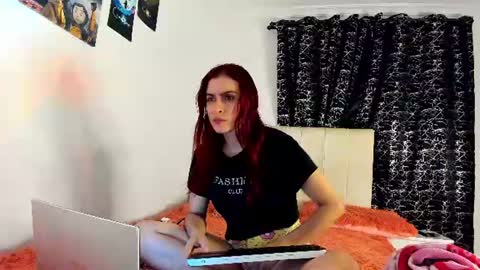 Snapshot of megan_hally chatting on 06.18.26 Megan online show from 06.18.26