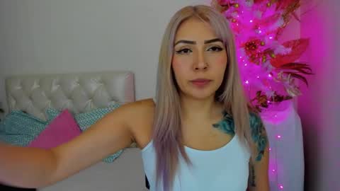 Megan rose online show from 01.04.25