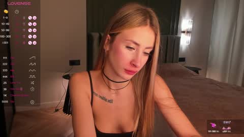 Snapshot of megan_ssstacy chatting on 12.17.24 Stacy UTC 700   0800am-0200pm  online show from 12.17.24