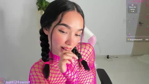 megan sweet online show from 04.28.26
