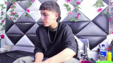 Snapshot of megan_thompsonn_ chatting on 11.13.25 megan_thompsonn_ online show from 11.13.25