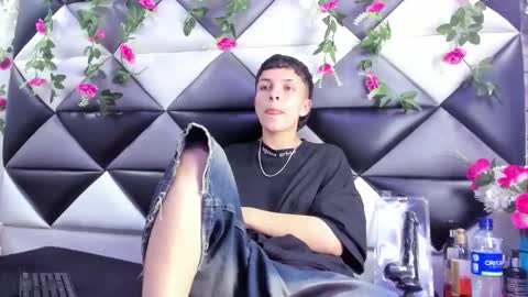 Snapshot of megan_thompsonn_ chatting on 12.20.25 megan_thompsonn_ online show from 12.20.25