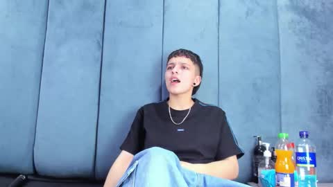 megan_thompsonn_ online show from 03.22.26