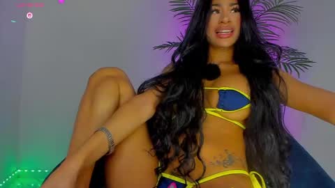 Snapshot of megancarlott_ chatting on 05.11.26 megancarlott_ online show from 05.11.26