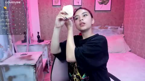 Snapshot of megane_whitte chatting on 12.05.25 Megan online show from 12.05.25