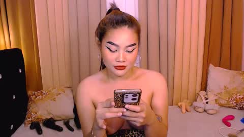 Snapshot of meganfoxx07 chatting on 03.05.25 Megan online show from 03.05.25