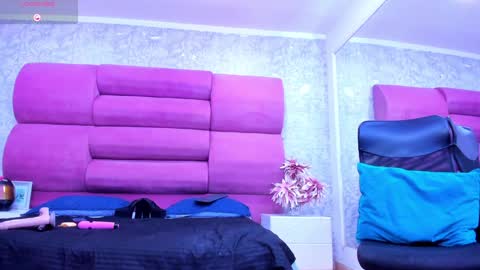 Snapshot of meganfoxxi_ chatting on 01.25.25 MeganFOXXI online show from 01.25.25