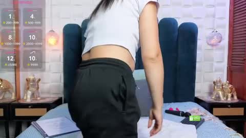 MeganM online show from 04.23.26