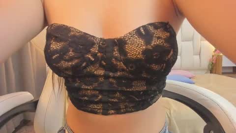 Megan Queen online show from 04.21.26