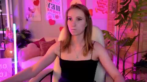 Snapshot of meganrodgers chatting on 07.21.26 megan online show from 07.21.26